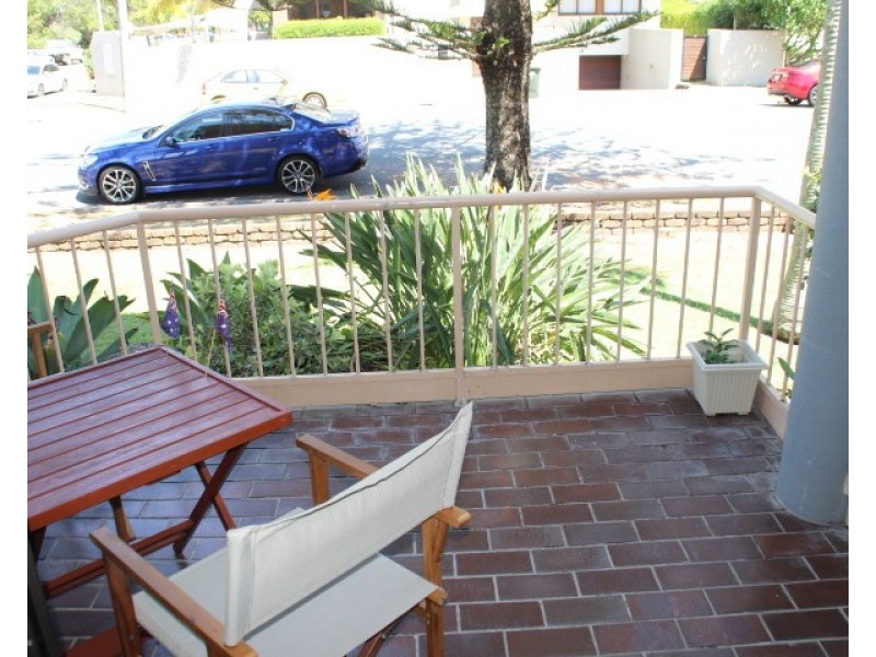 2/77 Golden Four Drive, Bilinga QLD 4225