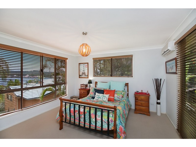 43 Currant Street, Elanora QLD 4221