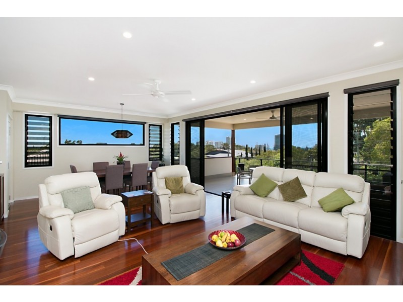 10 Stapylton Street, Coolangatta QLD 4225