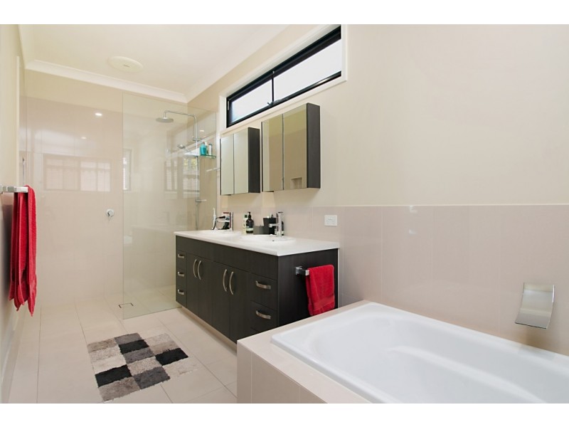 10 Stapylton Street, Coolangatta QLD 4225