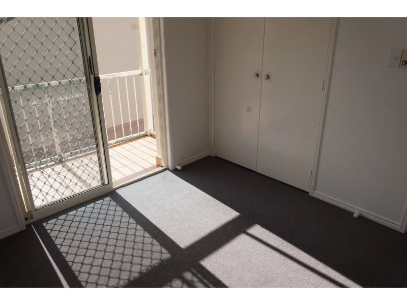 3/34 Miles Street, Coolangatta QLD 4225