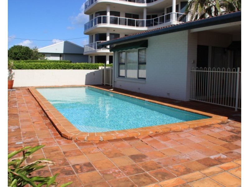 102 Pacific Parade, Bilinga QLD 4225