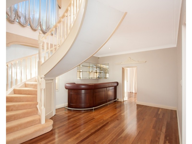 102 Pacific Parade, Bilinga QLD 4225