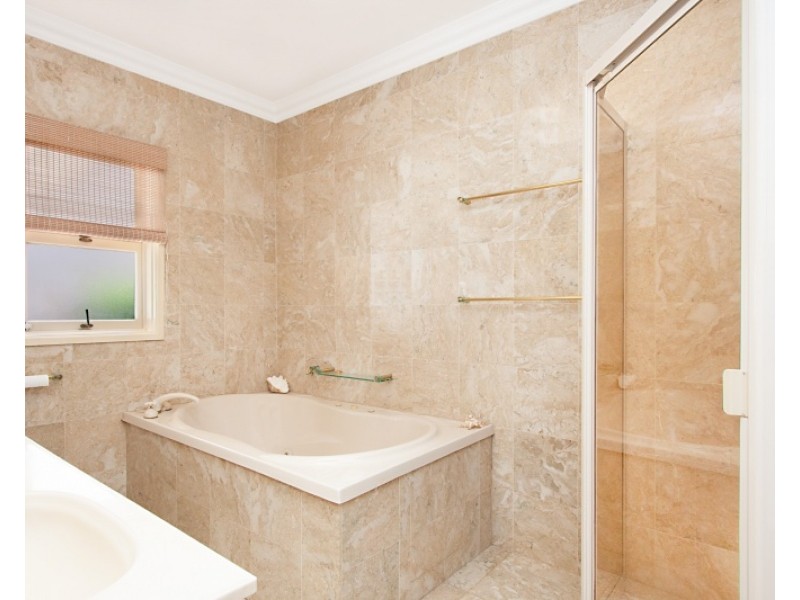 102 Pacific Parade, Bilinga QLD 4225