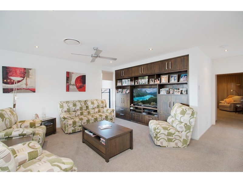 6 Wyberba Street, Tugun QLD 4224