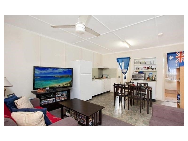 2/50 Eden Avenue, Rainbow Bay QLD 4225