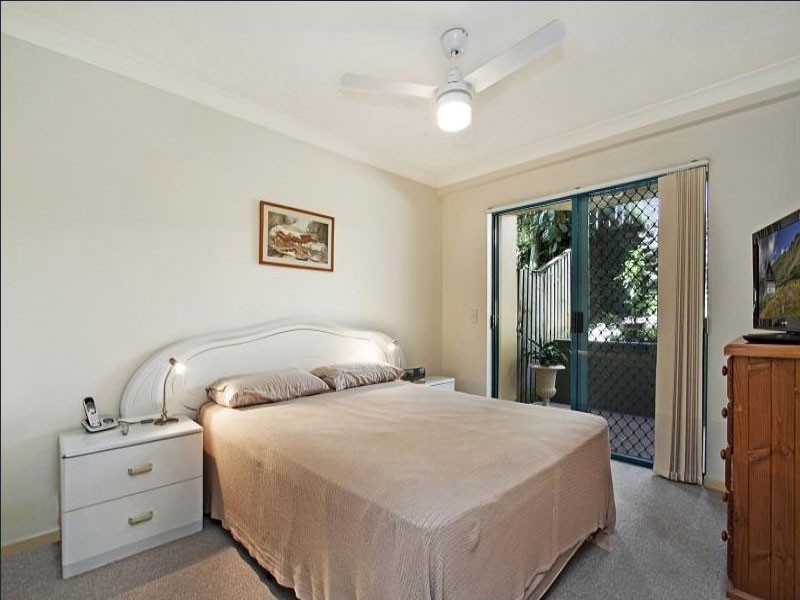 8/27 Dutton Street, Coolangatta QLD 4225