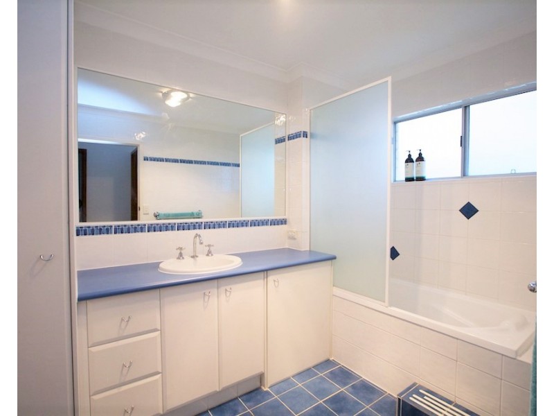 8/88 Pacific Parade, Bilinga QLD 4225