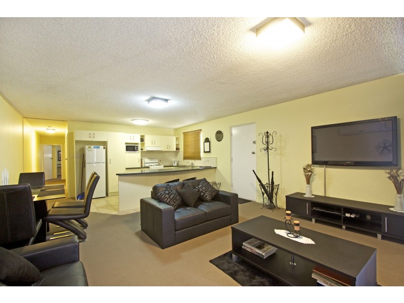 2/4 Musgrave Street, Kirra QLD 4225