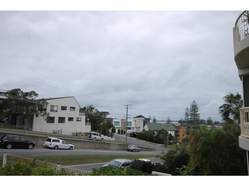 1/6 Teemangum Street, Tugun QLD 4224