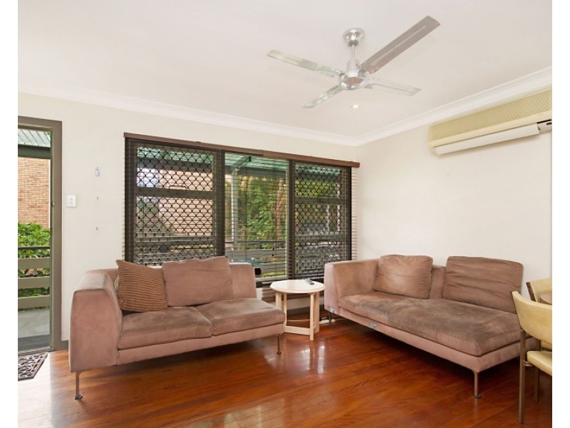 4/4 Johnston Street, Bilinga QLD 4225