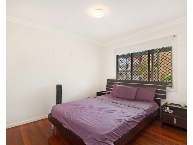 4/4 Johnston Street, Bilinga QLD 4225