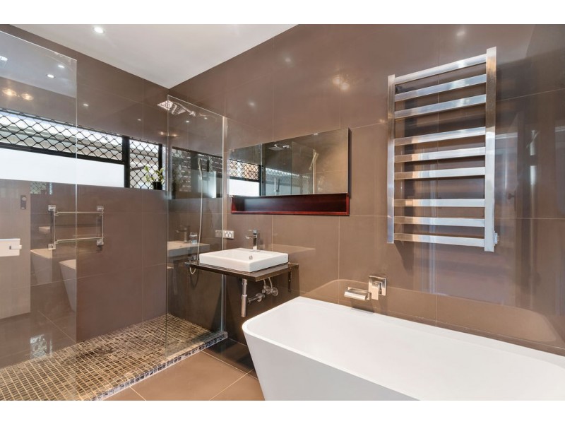 33 Kennedy Drive, Tweed Heads NSW 2485