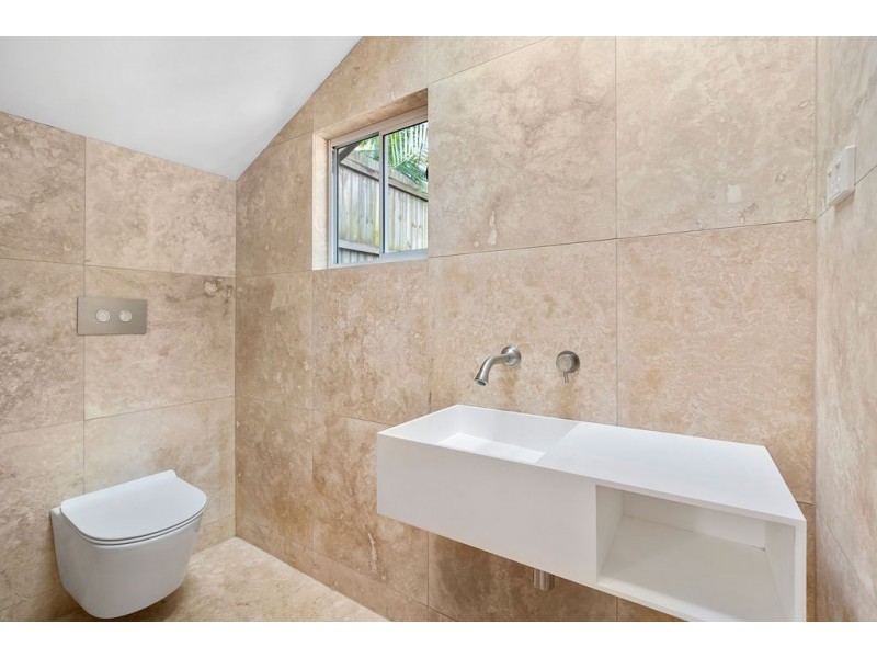 33 Kennedy Drive, Tweed Heads NSW 2485