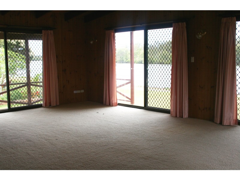 85 Sunset Boulevard, Tweed Heads West NSW 2485