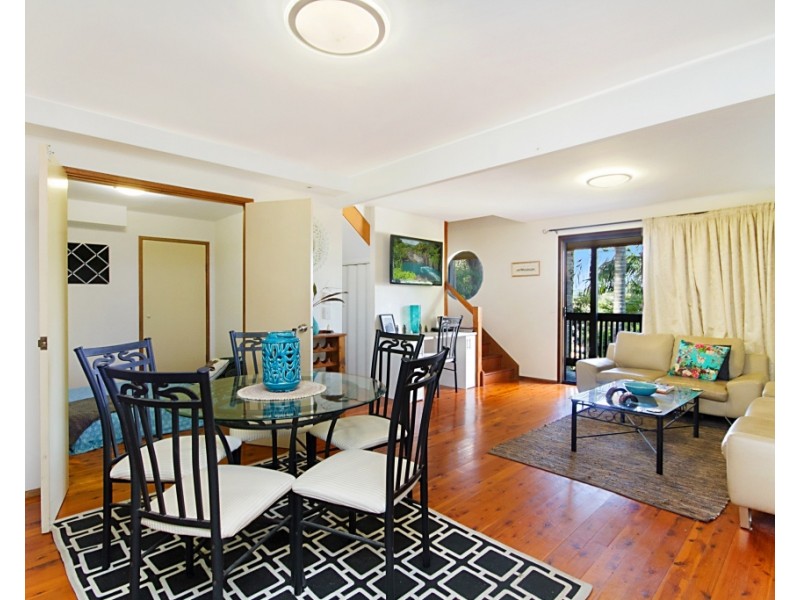 22 Inlet Drive, Tweed Heads West NSW 2485