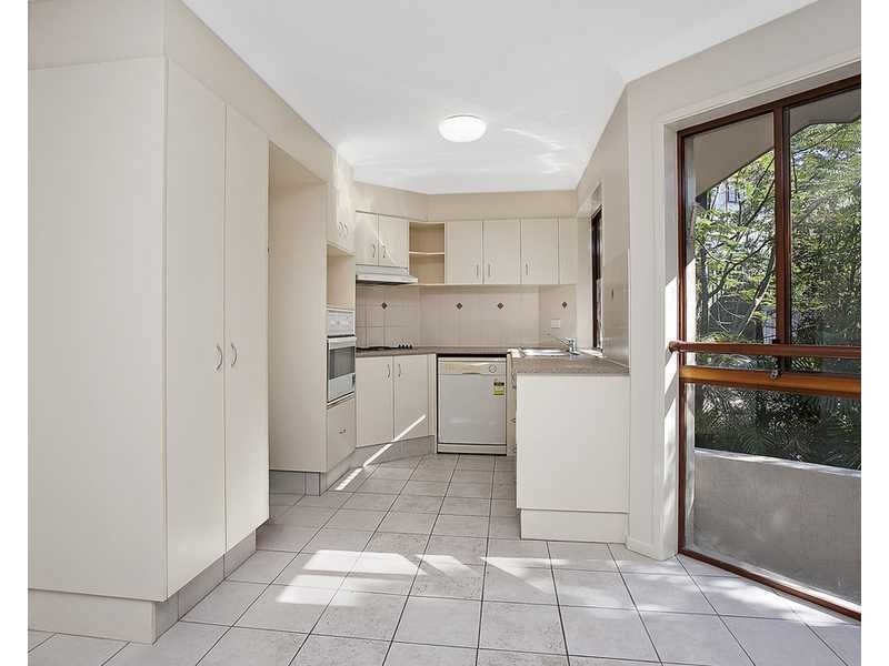 12/1 Burrabee Street, Burleigh Heads QLD 4220