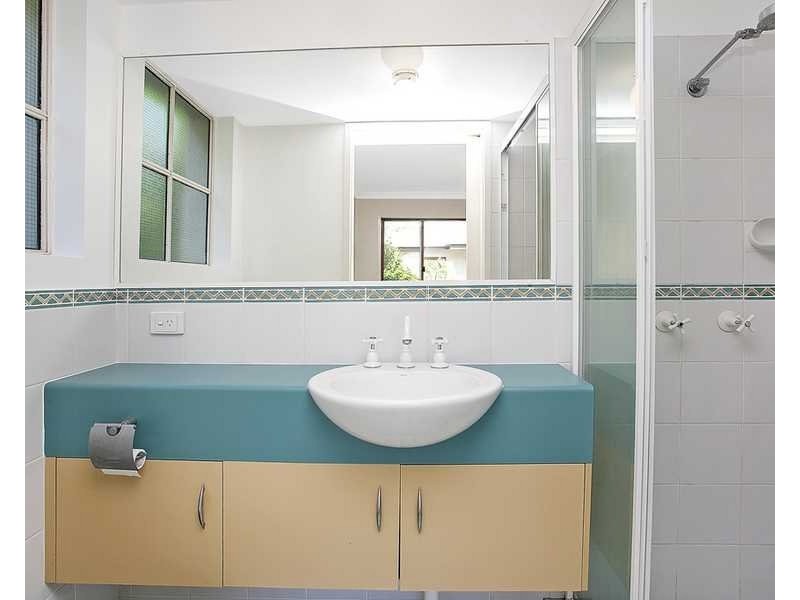 12/1 Burrabee Street, Burleigh Heads QLD 4220