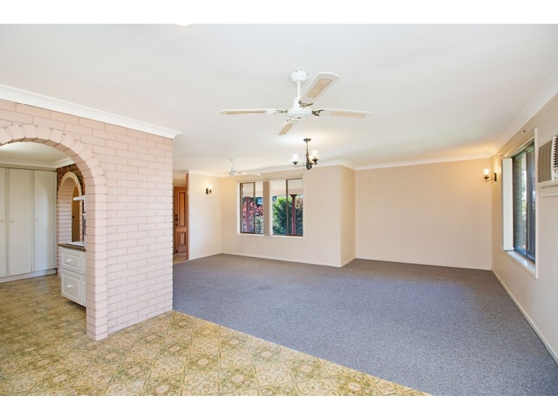 40 St Kilda Crescent, Tweed Heads West NSW 2485