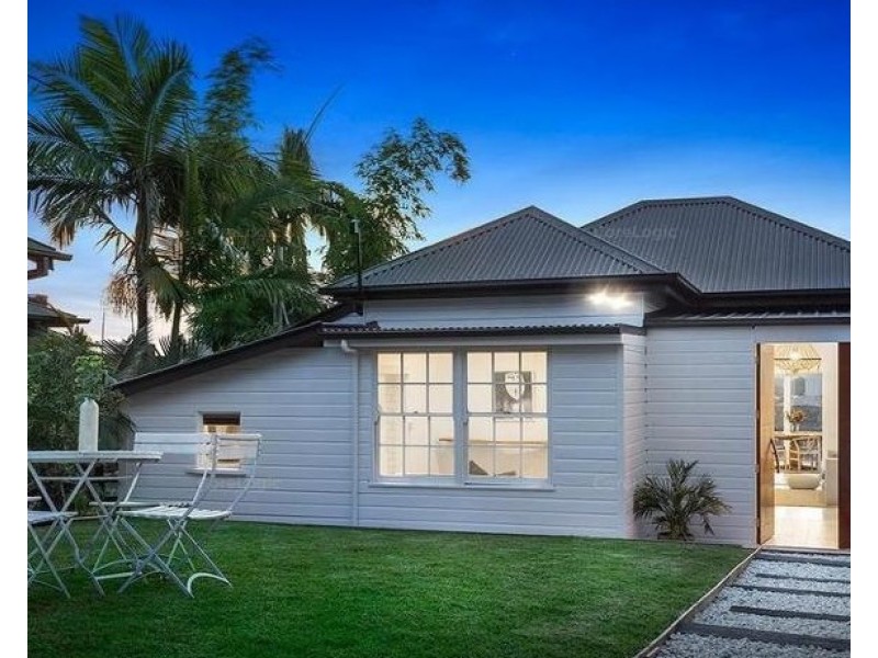 13 Rutledge Street, Kirra QLD 4225