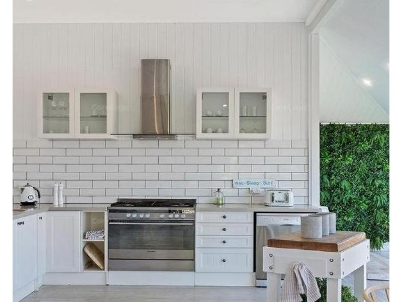 13 Rutledge Street, Kirra QLD 4225