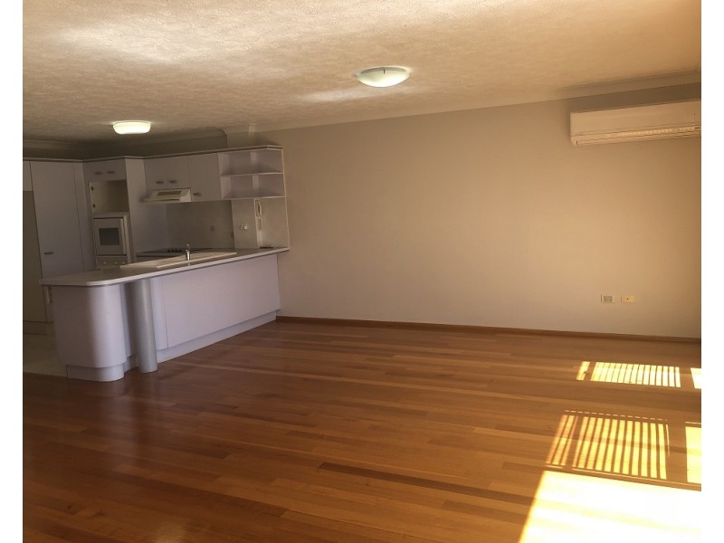 24/9 Ocean Street, Kirra QLD 4225
