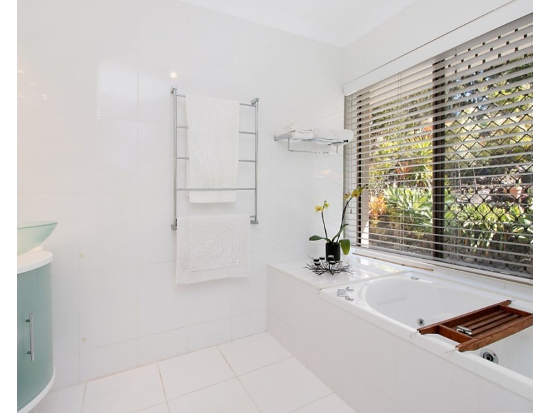 11 Monday Drive, Tallebudgera Valley QLD 4228