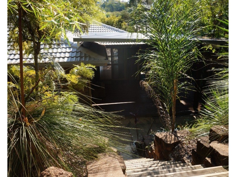 13 Capano Court, Elanora QLD 4221