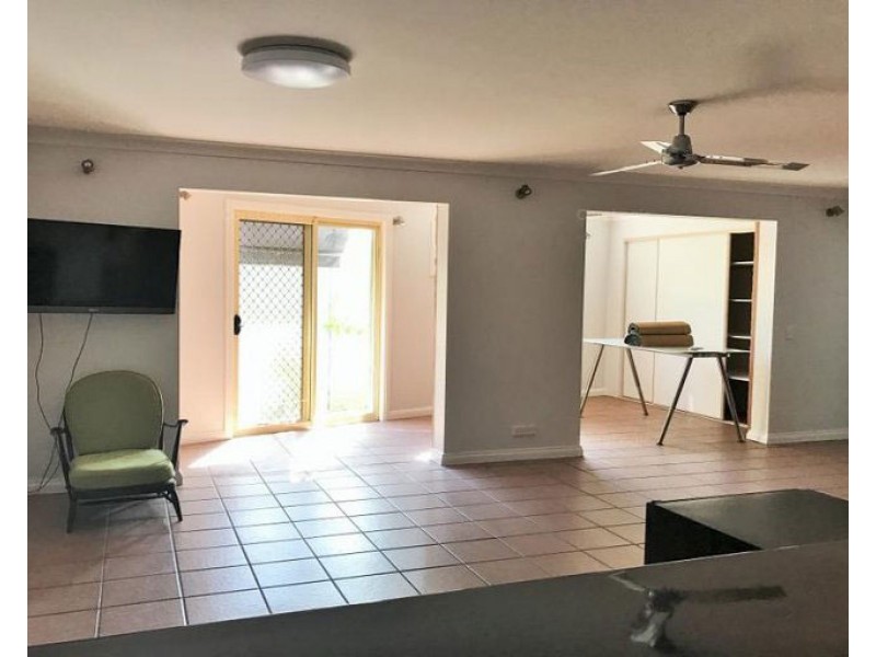 2/512 Coolangatta Road, Tugun QLD 4224