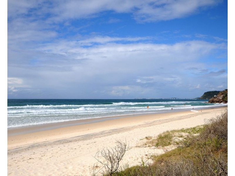 1/15 Santa Monica Road – Miami Beachside, Miami QLD 4220