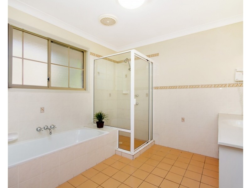 2/32 Kintyre Crescent, Banora Point NSW 2486