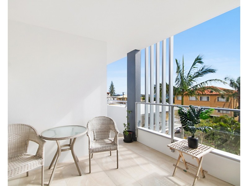 11/4 Archer St, Bilinga QLD 4225