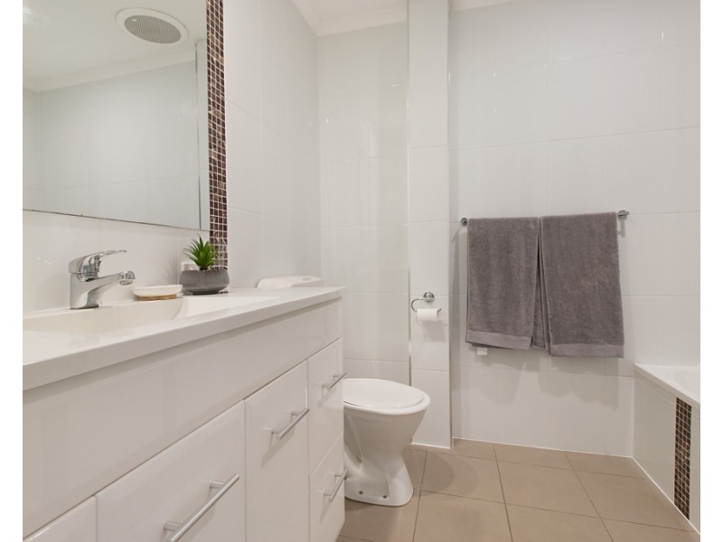 6/5-15 Galeen Drive, Burleigh Waters QLD 4220