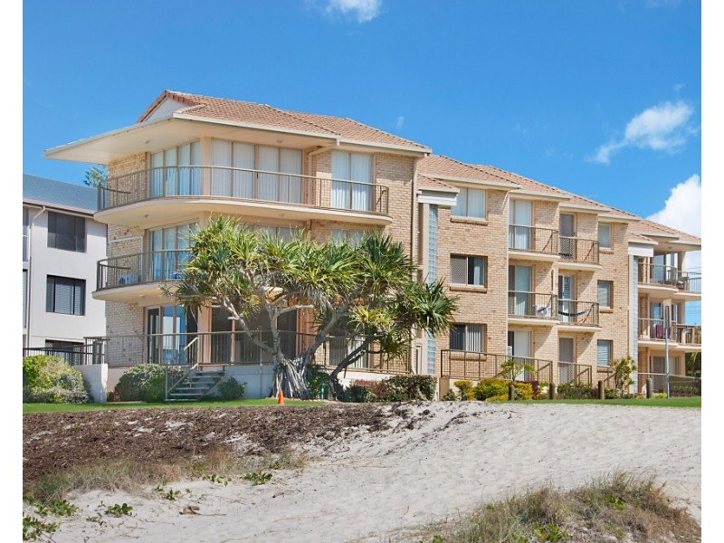 1/2 Surf Street, Bilinga QLD 4225