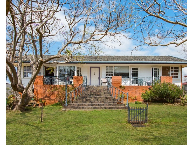 12 Oyster Point Rd, Banora Point NSW 2486