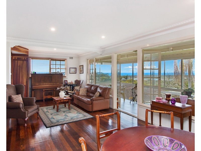 12 Oyster Point Rd, Banora Point NSW 2486
