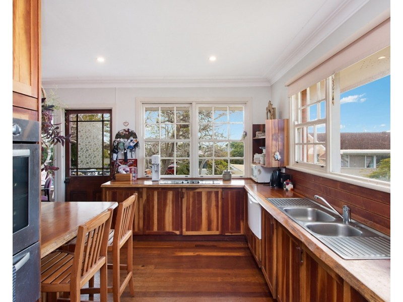 12 Oyster Point Rd, Banora Point NSW 2486