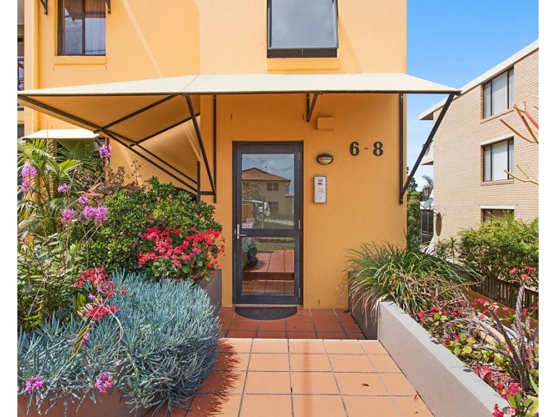 8/6 Rutledge Street, Coolangatta QLD 4225