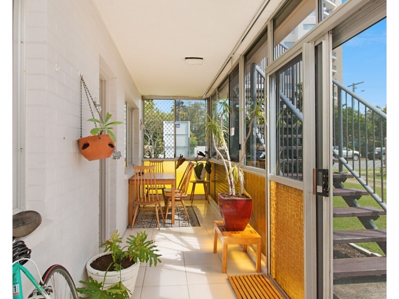 1/12 Coyne Street, Kirra QLD 4225