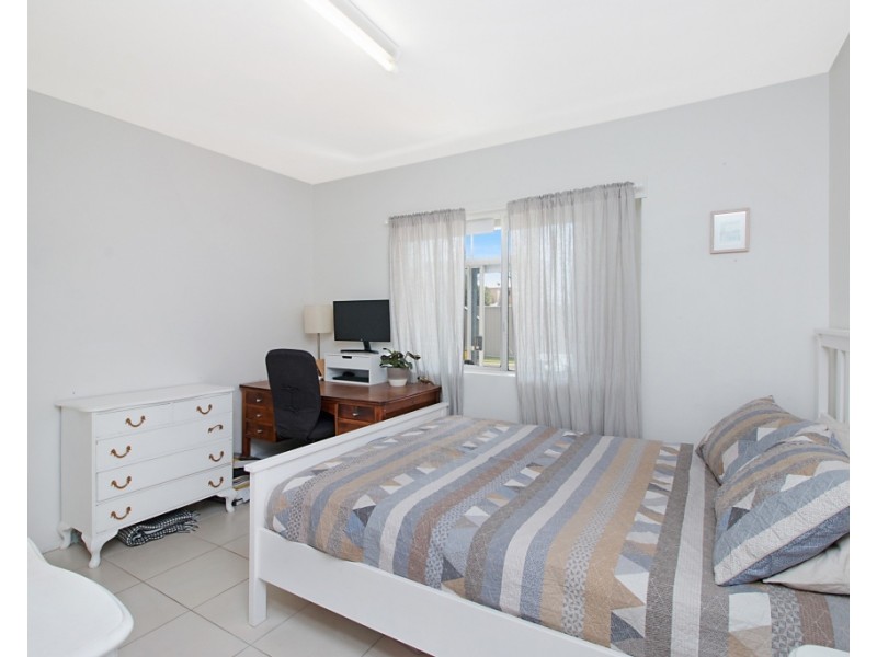 1/12 Coyne Street, Kirra QLD 4225