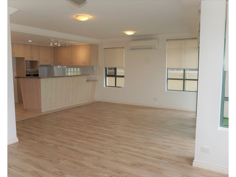 1/209 Jefferson Lane, Palm Beach QLD 4221