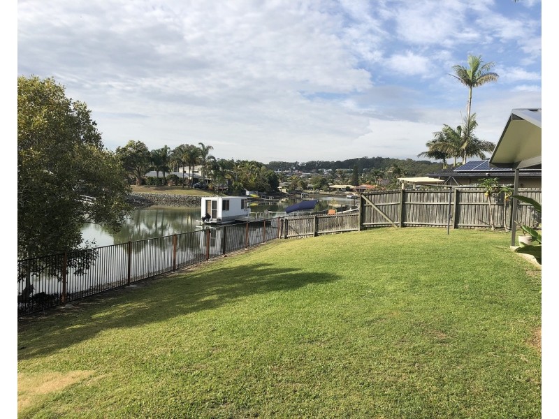12 Vucas Court, Currumbin Waters QLD 4223