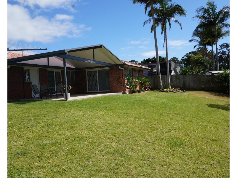 12 Vucas Court, Currumbin Waters QLD 4223