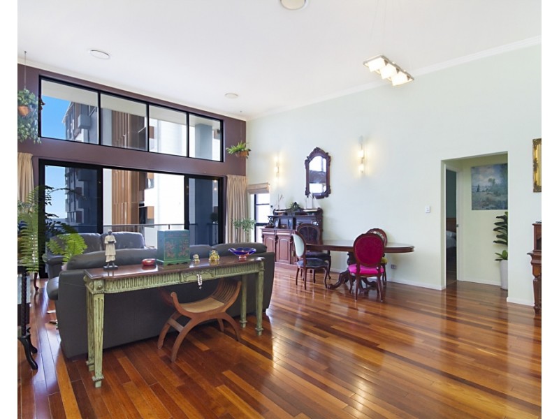 8/3 Johnston Street, Bilinga QLD 4225