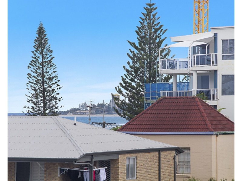 8/3 Johnston Street, Bilinga QLD 4225