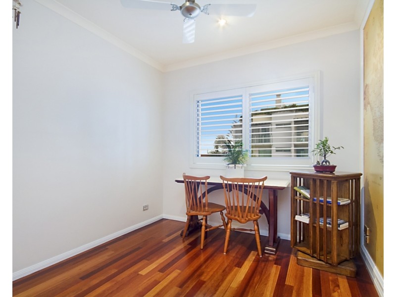 8/3 Johnston Street, Bilinga QLD 4225