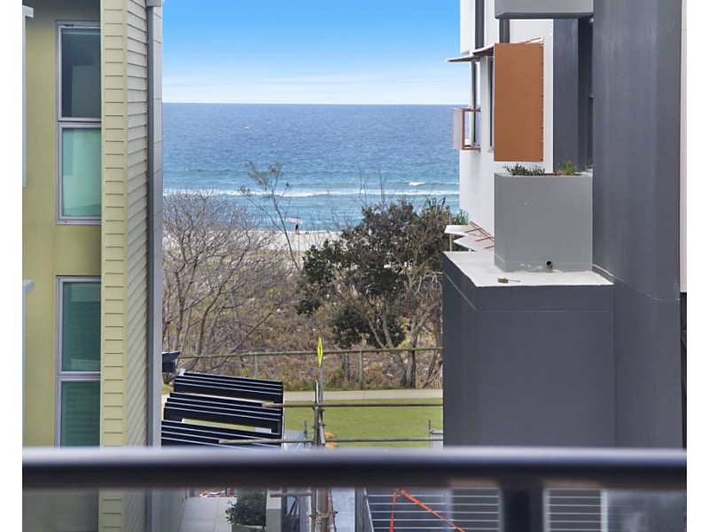 8/3 Johnston Street, Bilinga QLD 4225