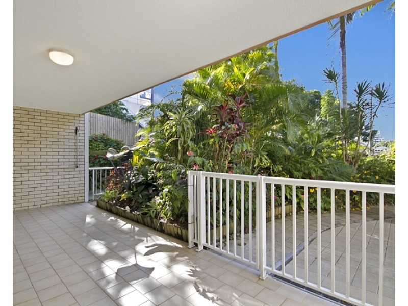 1/54-56 Dutton Street, Coolangatta QLD 4225