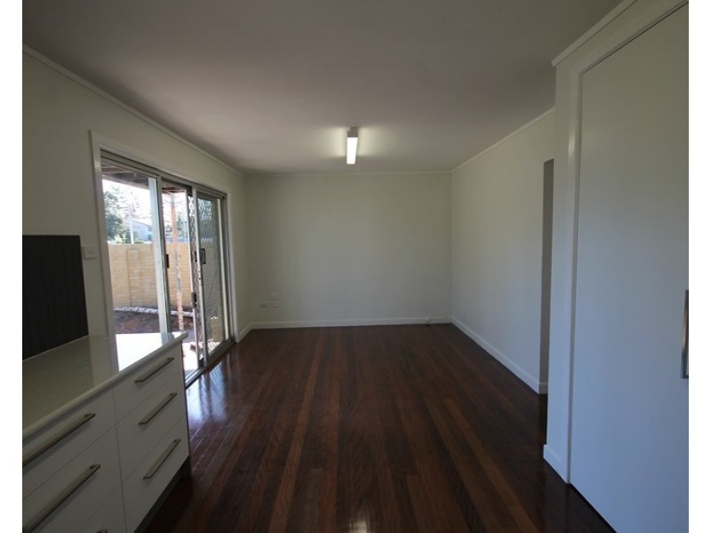 1/6 Twenty First Avenue (Cnr Gold Coast Hwy), Palm Beach QLD 4221