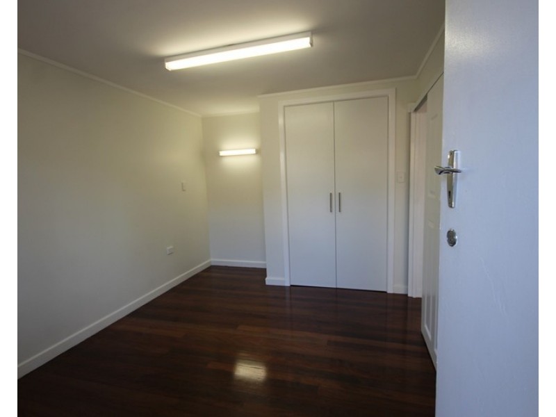 1/6 Twenty First Avenue (Cnr Gold Coast Hwy), Palm Beach QLD 4221